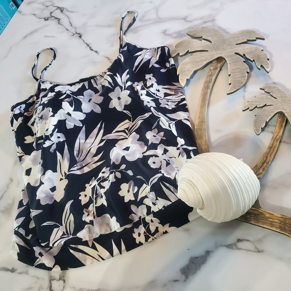 Black & White Flowers Tankini Swim Top size 16 Jaclyn Smith